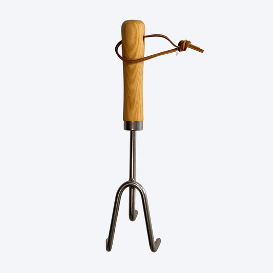 STAINLESS STEEL CULTIVATOR WITH ASH HANDLE - SSWC
